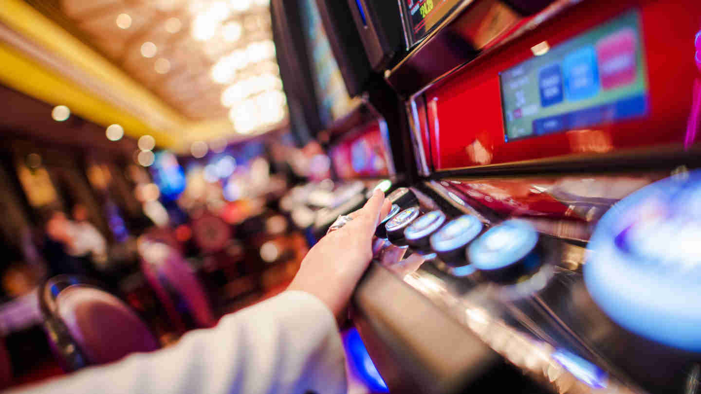 how to play slot machines